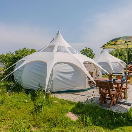 Auszeit 27 - Glampingzelte مكان تخييم *